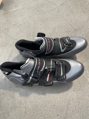 Time Altium Cycling Shoes Unisex Mens size 10 Womens Size 12